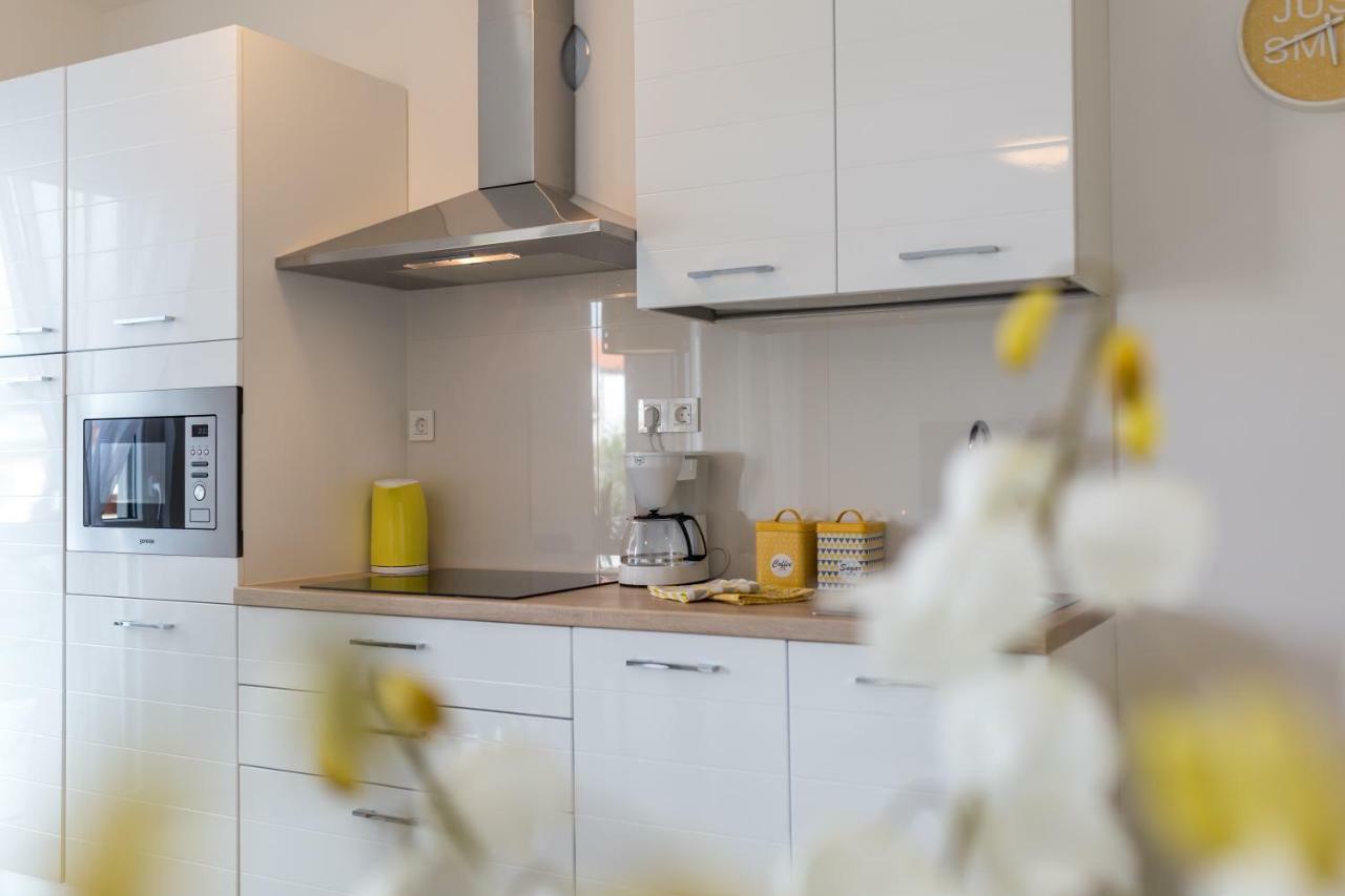 Apartment Elegance คิร์ก ภายนอก รูปภาพ