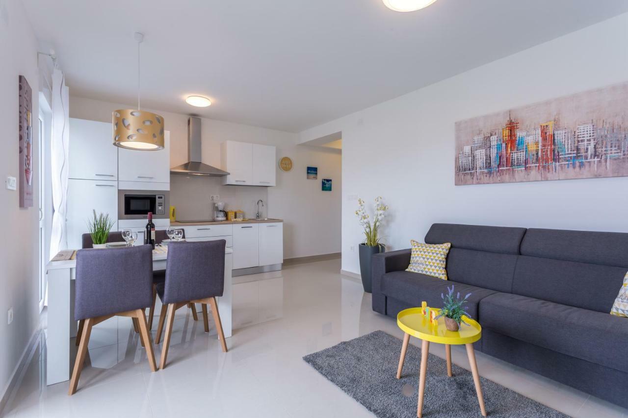 Apartment Elegance คิร์ก ภายนอก รูปภาพ