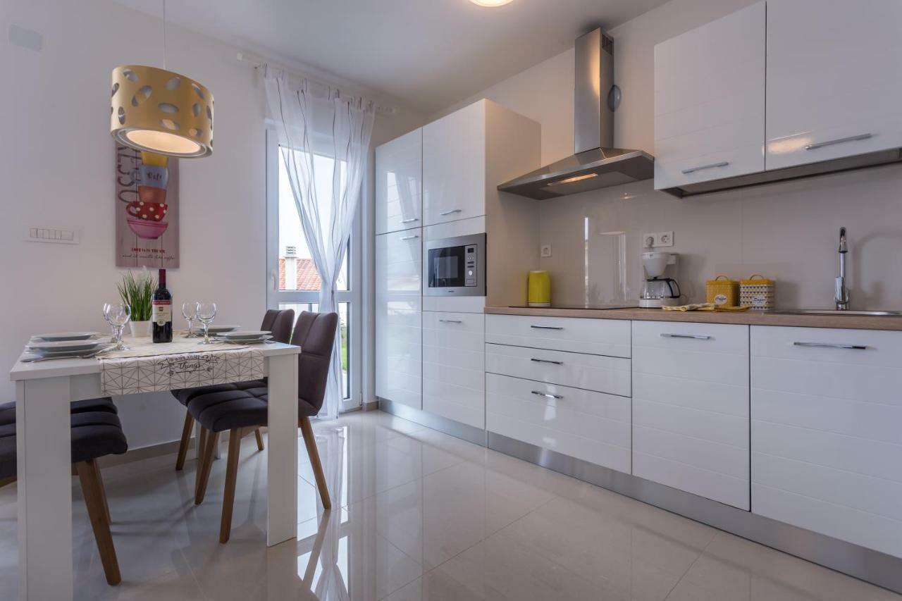 Apartment Elegance คิร์ก ภายนอก รูปภาพ