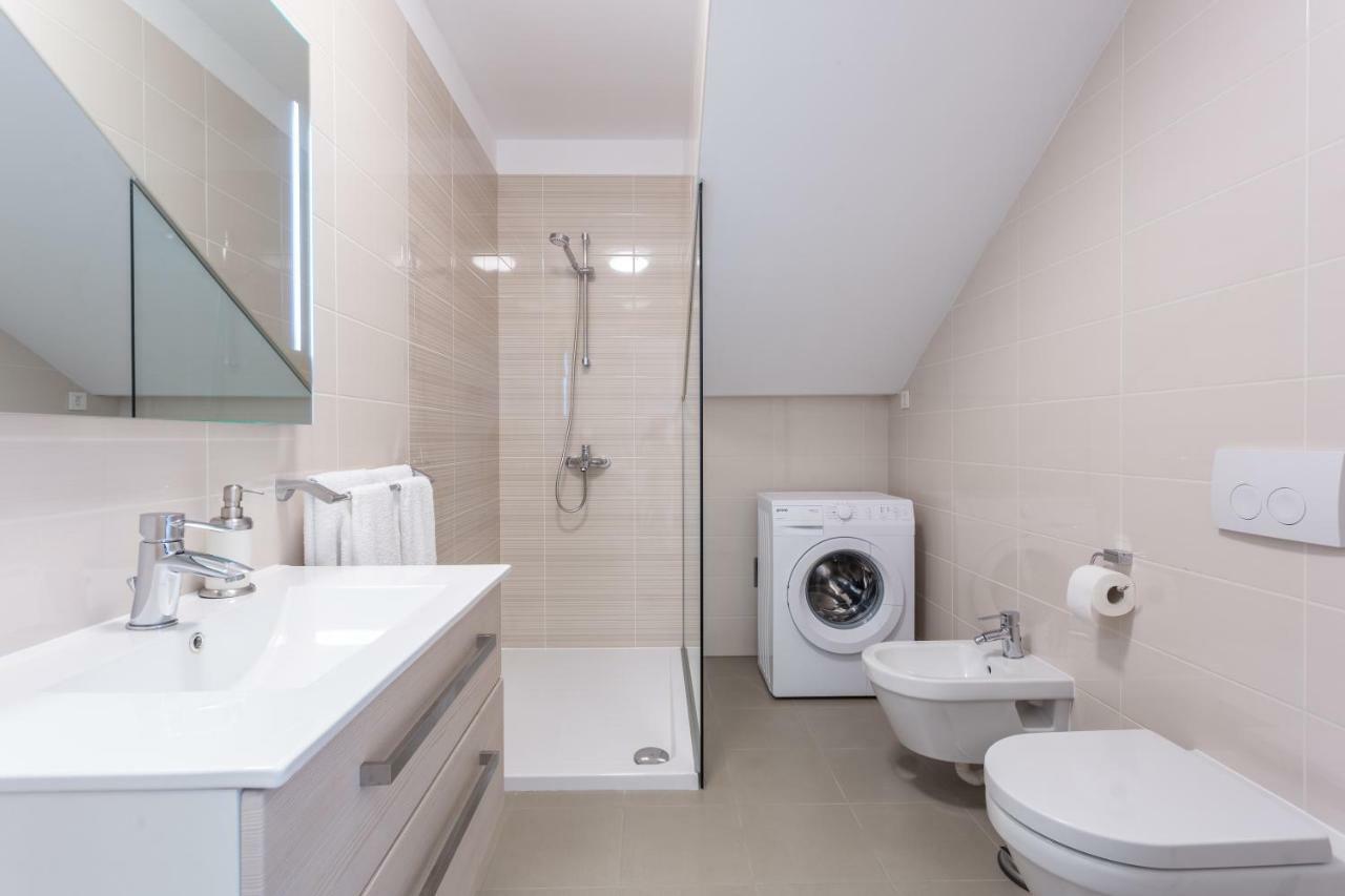 Apartment Elegance คิร์ก ภายนอก รูปภาพ